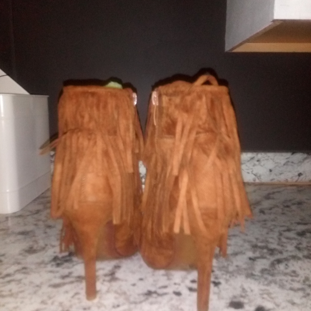 Women's suede fringe booty's
